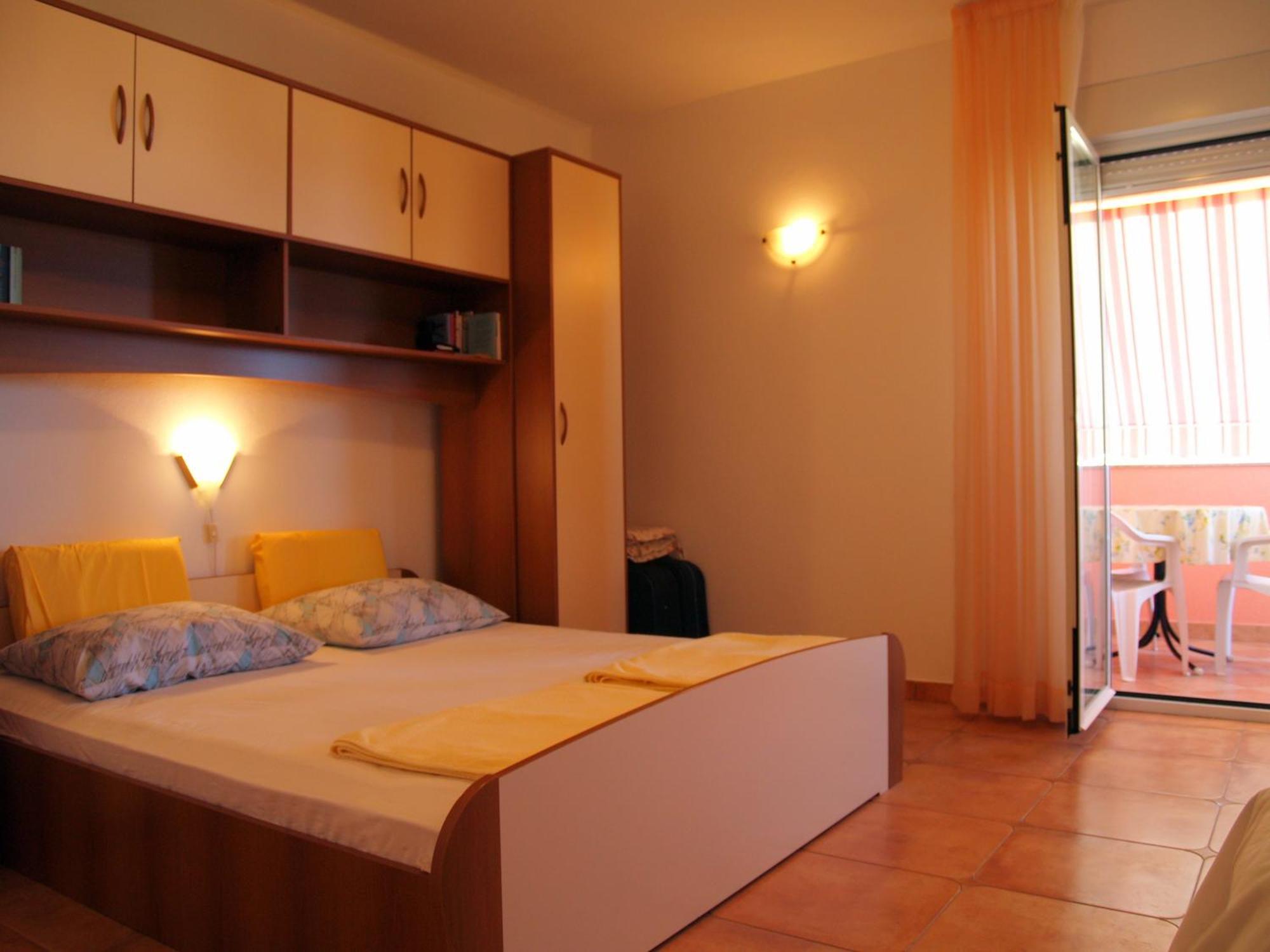Apartments Banic Barbat na Rabu Экстерьер фото